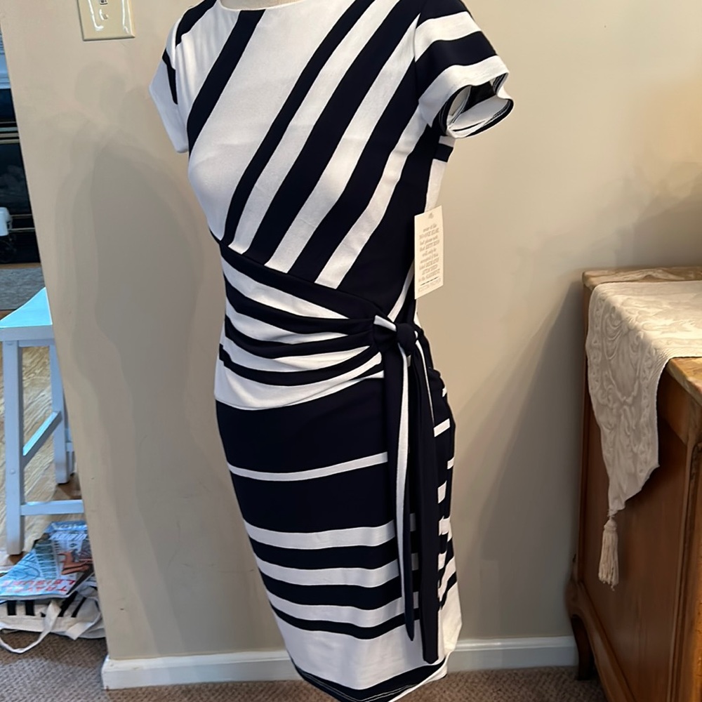 Boston Proper size 2 new with tags dress with tie at side waist
